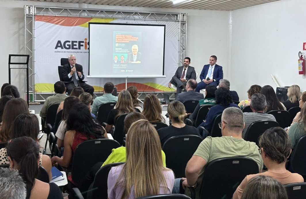 auditório da Agefis durante a palestra